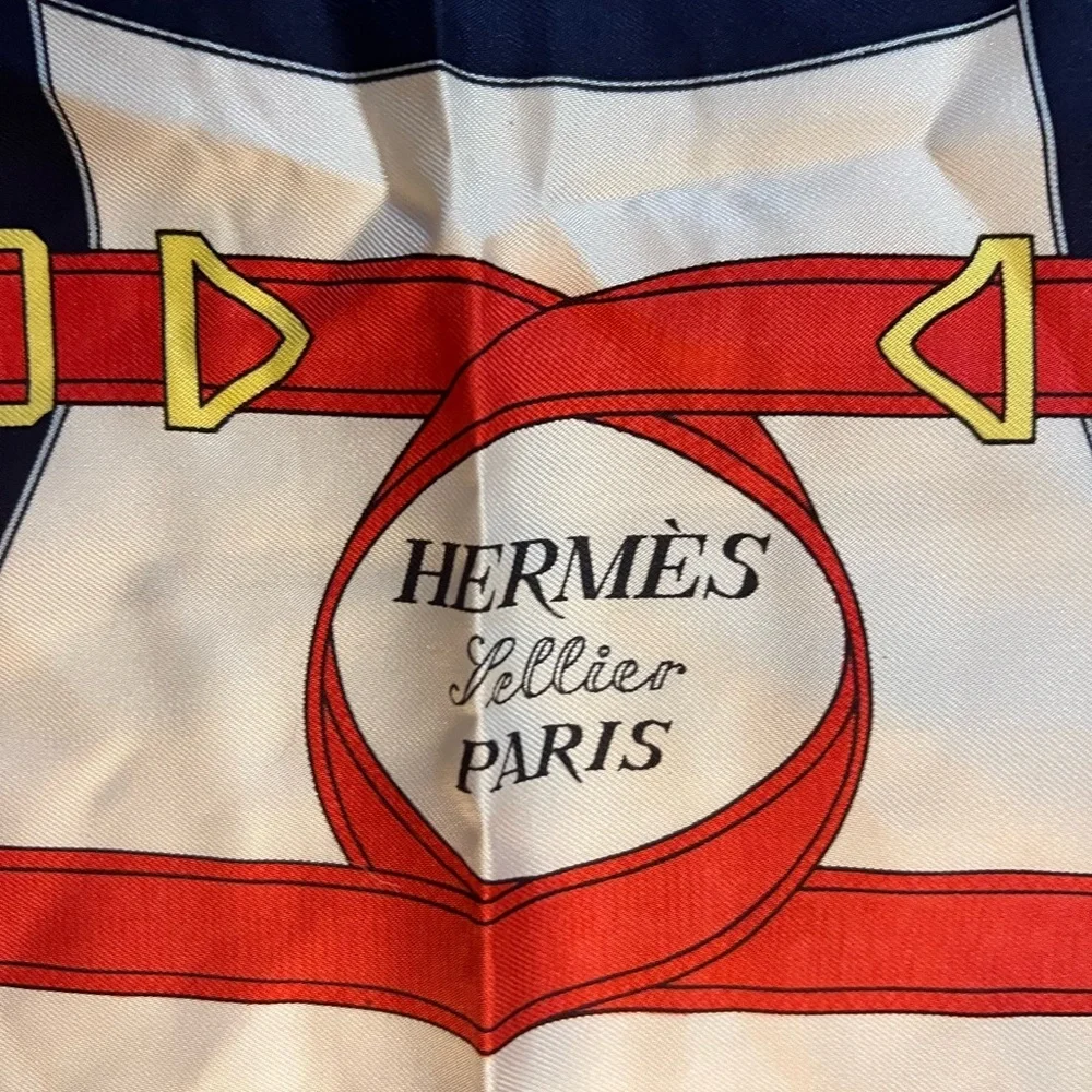 Hermès Navy and Gold Silk Scarf - Picture 2 of 5